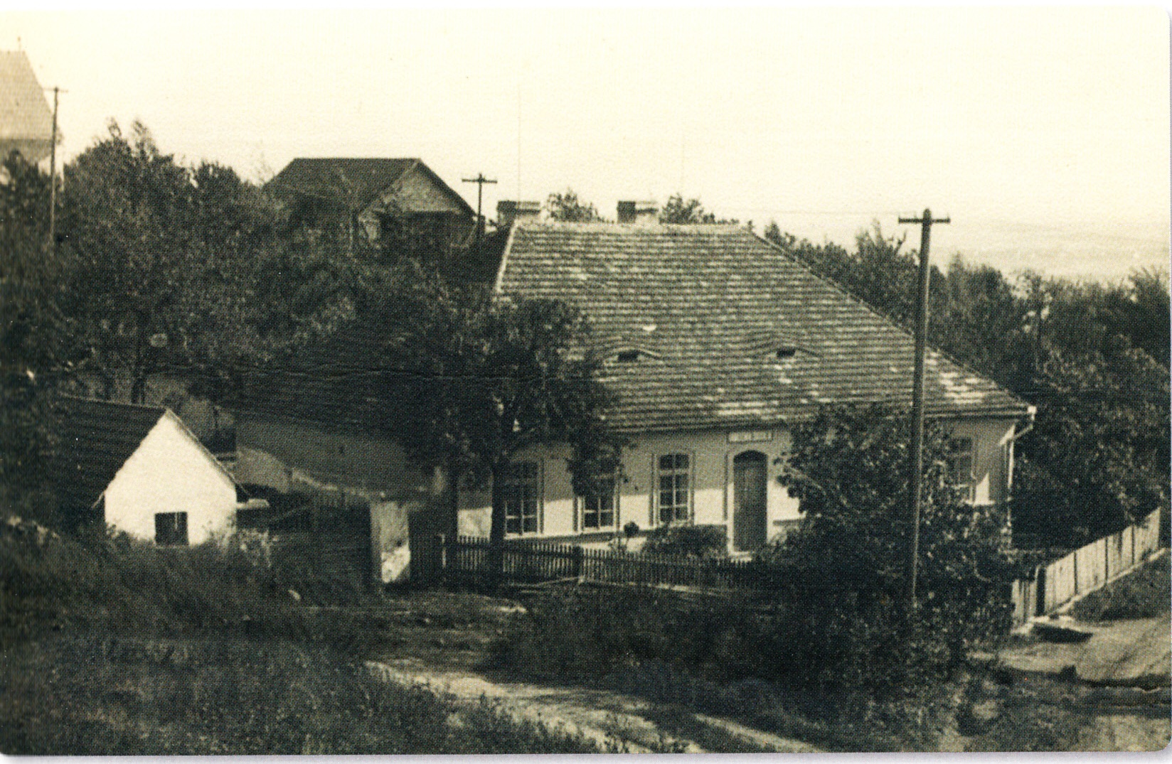 1946 - budova obecné školy